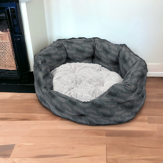 Feather Pattern Oval Dog Bed