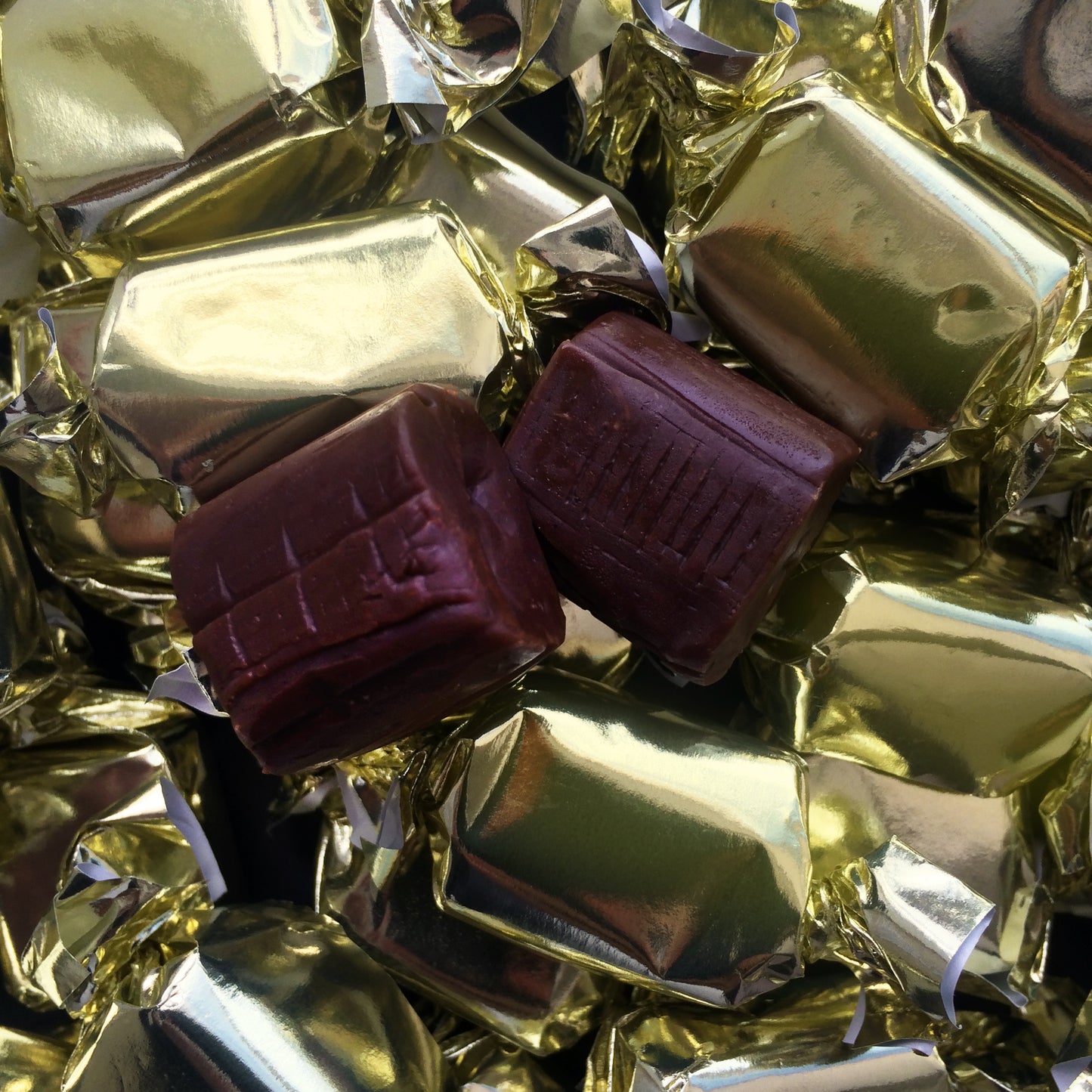 Churchill's Victorian Hot Air Balloon Chocolate Fudge Money Box Tin