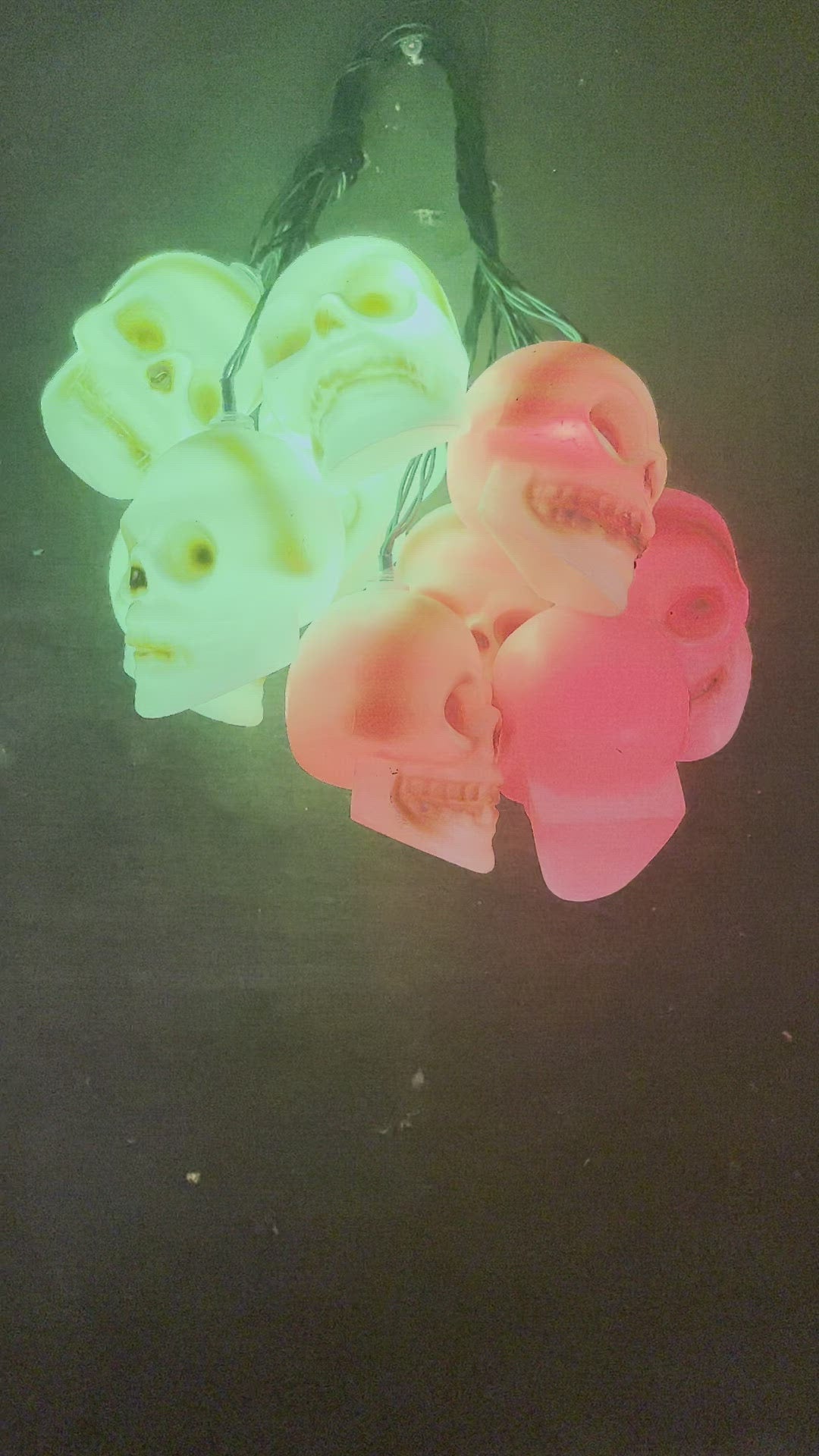 video of the skull lights with flashing LED's and making a spooky noise