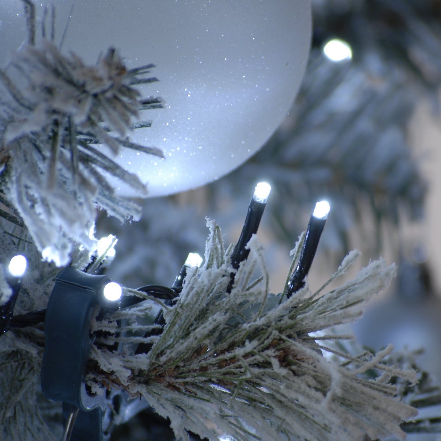 Festive 760 Sparkle Brights Cool White Led String Lights