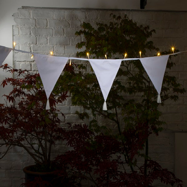 Noma Solar White Bunting with Tassels
