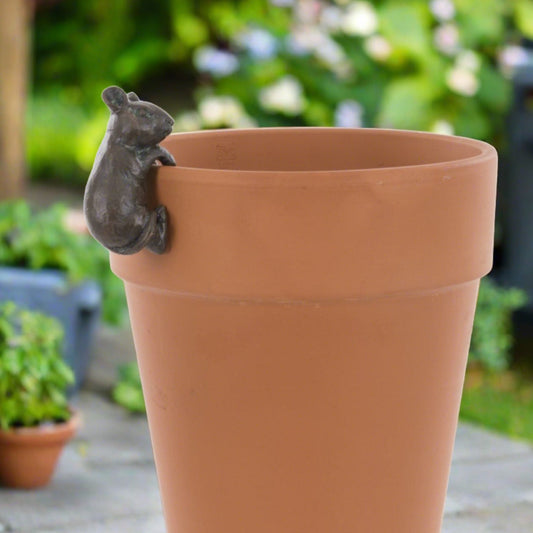 Mouse Pot Hanger